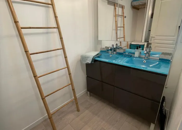 Grand 14 Personnes Sud Vendee Saint-Hilaire-des-Loges